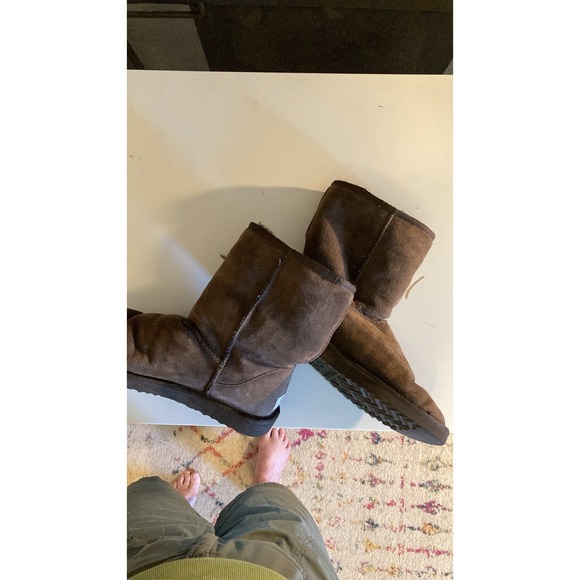 Ugg Classic Mini II Boot for Women,   Size 8 brown - Picture 1 of 7